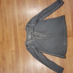 American Eagle Soft & Sexy V Neck Lace/Tie Long Sleeve